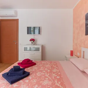 Apartment Valery House
